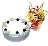 Pinapple cake and seasonal flowers